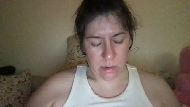 Snapshot of HYPHYtype chatting on October 9, 2025, 8:23 am HYPHYtype online show from October 9, 2025, 8:23 am