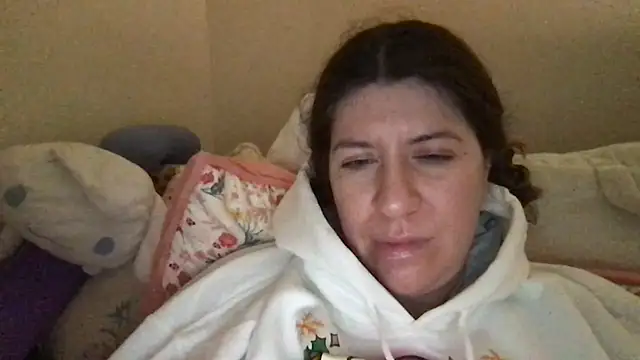 Snapshot of HYPHYtype chatting on October 27, 2025, 10:41 am HYPHYtype online show from October 27, 2025, 10:41 am