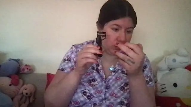 Snapshot of HYPHYtype chatting on June 8, 2026, 8:42 pm HYPHYtype online show from June 8, 2026, 8:42 pm