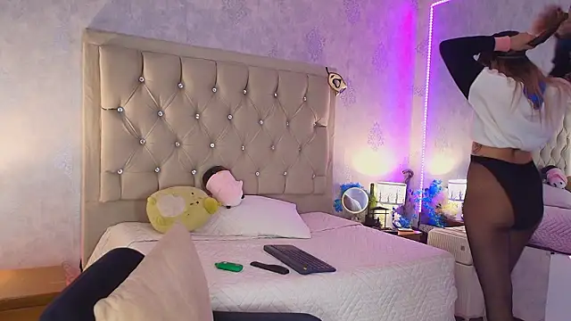 nini love01 online show from March 29, 2026, 4:01 am