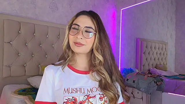 nini love01 online show from April 21, 2026, 3:46 am