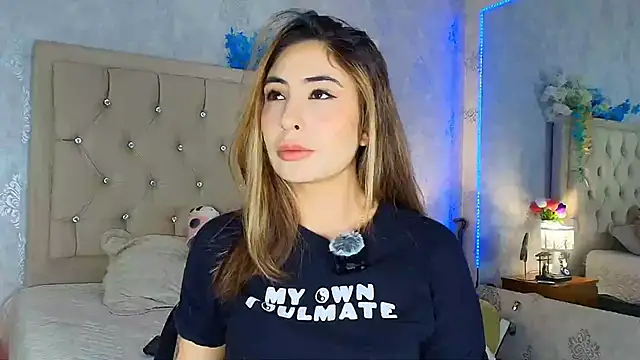 Snapshot of nini_love01 chatting on June 12, 2026, 3:38 am nini love01 online show from June 12, 2026, 3:38 am