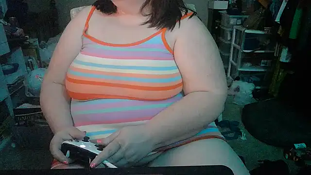 Snapshot of atlwebbie75 chatting on May 8, 2026, 8:52 am atlwebbie75 online show from May 8, 2026, 8:52 am
