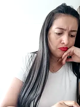 Snapshot of Cherry_1992 chatting on May 8, 2026, 3:28 pm Cherry 1992 online show from May 8, 2026, 3:28 pm