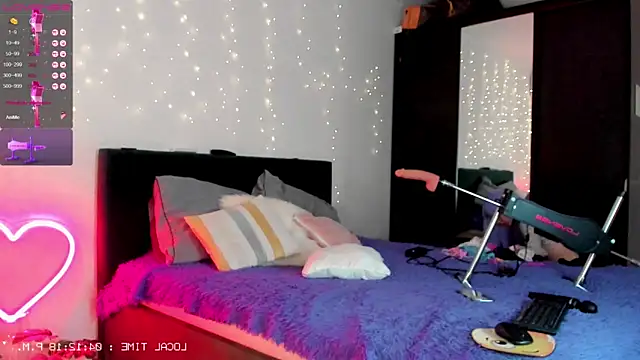 smurfette1 online show from December 4, 2024, 1:20 pm