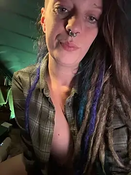 MenaDreadfull online show from October 17, 2025, 6:32 pm