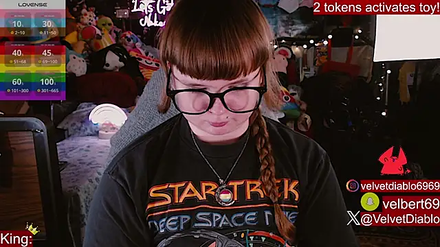 Snapshot of VelvetDiablo chatting on June 3, 2026, 12:13 am VelvetDiablo online show from June 3, 2026, 12:13 am