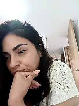 Snapshot of Ivanna2 chatting on May 3, 2026, 1:00 am Ivanna2 online show from May 3, 2026, 1:00 am