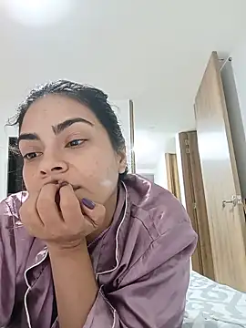 Snapshot of Ivanna2 chatting on May 15, 2026, 11:23 pm Ivanna2 online show from May 15, 2026, 11:23 pm