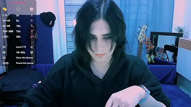 Snapshot of sademobeer chatting on June 1, 2026, 3:36 pm sademobeer online show from June 1, 2026, 3:36 pm