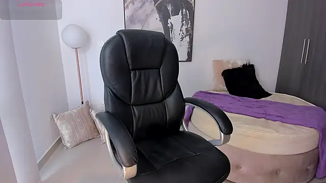 StacyConner online show from February 11, 2025, 9:25 pm