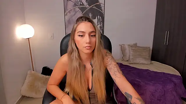 StacyConner online show from March 18, 2025, 12:49 am