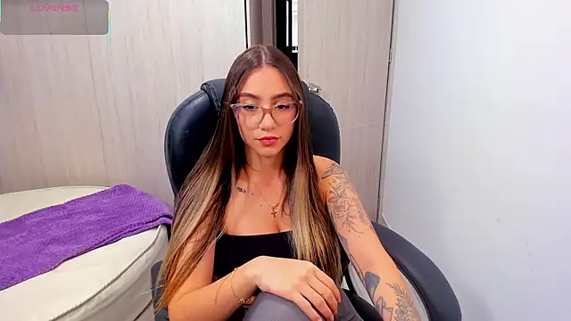 StacyConner online show from March 31, 2026, 1:07 am