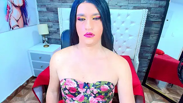 Snapshot of TRINY_TS chatting on May 8, 2026, 10:04 pm TRINY TS online show from May 8, 2026, 10:04 pm