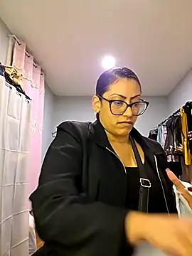 Nikkierosee online show from February 16, 2026, 11:45 pm