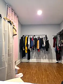 Nikkierosee online show from February 17, 2026, 11:33 pm