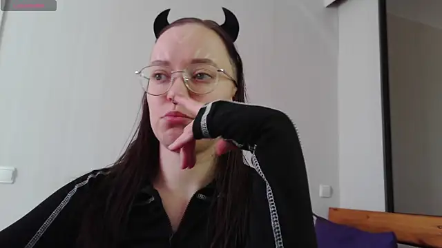 Aelita bb online show from April 18, 2026, 10:08 am