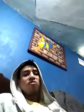 AlexAlejandro13 online show from December 26, 2024, 4:25 pm