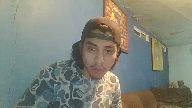 AlexAlejandro13 online show from September 28, 2025, 1:33 am