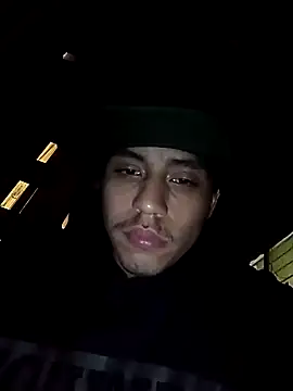 AlexAlejandro13 online show from November 6, 2025, 12:33 am