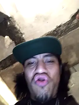 AlexAlejandro13 online show from December 23, 2025, 2:09 am