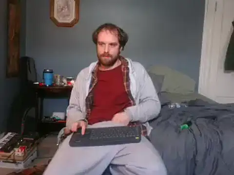 hpluvsplata online show from January 19, 2025, 5:07 pm