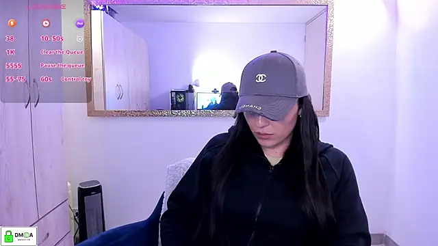 EricaVanderhill online show from March 26, 2026, 11:54 pm