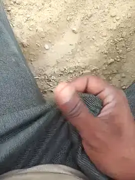 FinableKnee online show from October 21, 2025, 4:13 am