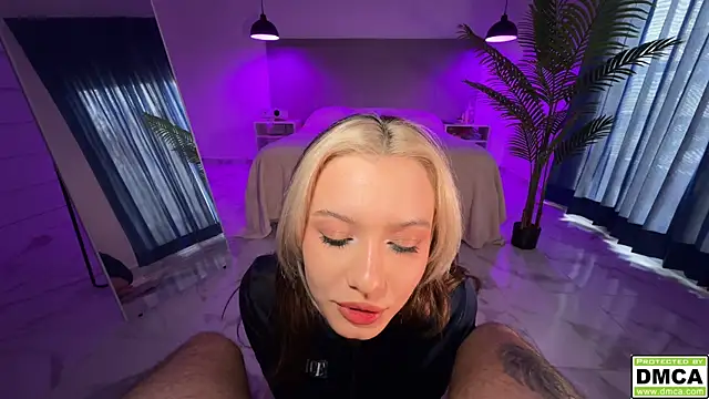 Snapshot of _blowjob_queen chatting on September 18, 2025, 10:12 pm blowjob queen online show from September 18, 2025, 10:12 pm