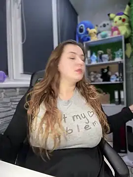 CandyShoopp online show from December 20, 2024, 5:29 pm