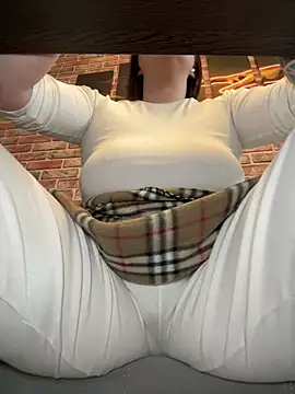 CandyShoopp online show from March 15, 2025, 7:48 pm