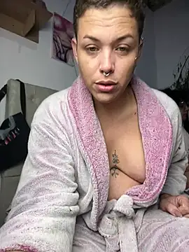 Alicbranca online show from April 15, 2026, 12:45 pm