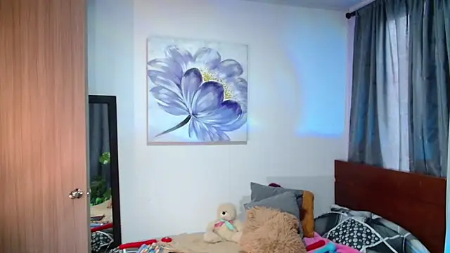 vanessabrown  online show from January 28, 2025, 12:54 pm