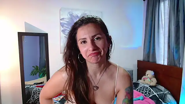 vanessabrown  online show from January 28, 2025, 4:08 pm