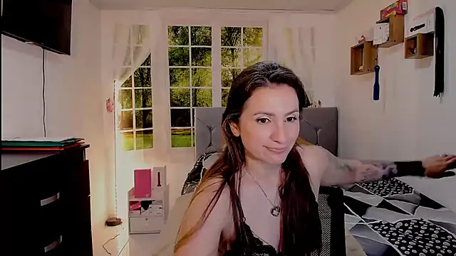 vanessabrown  online show from July 2, 2026, 2:34 pm