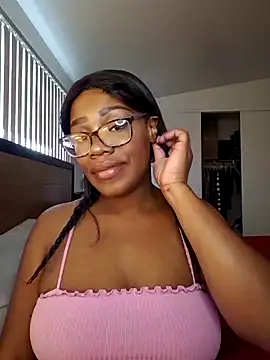 lollycoco online show from November 30, 2025, 7:40 pm