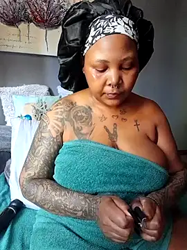 PearlSexxy69 online show from March 4, 2025, 1:06 pm