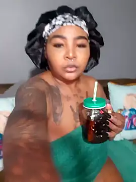 PearlSexxy69 online show from March 4, 2025, 8:38 pm