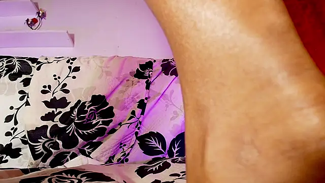 sofi decker online show from February 22, 2025, 9:23 am