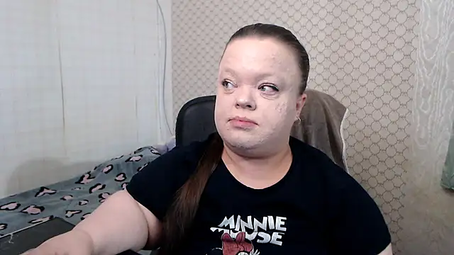 Snapshot of Janiffer_MiMi chatting on May 11, 2026, 4:04 pm Janiffer MiMi online show from May 11, 2026, 4:04 pm
