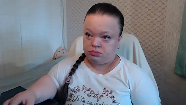 Snapshot of Janiffer_MiMi chatting on May 25, 2026, 3:51 pm Janiffer MiMi online show from May 25, 2026, 3:51 pm