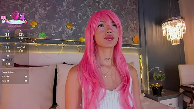 evamoretti online show from March 17, 2025, 1:24 am