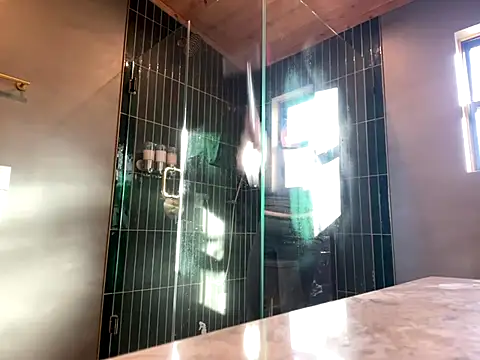 1-800-FUCKYOU online show from November 10, 2025, 10:31 pm