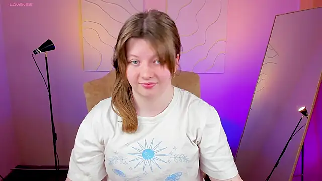 Vivian cutie online show from March 18, 2025, 3:31 pm