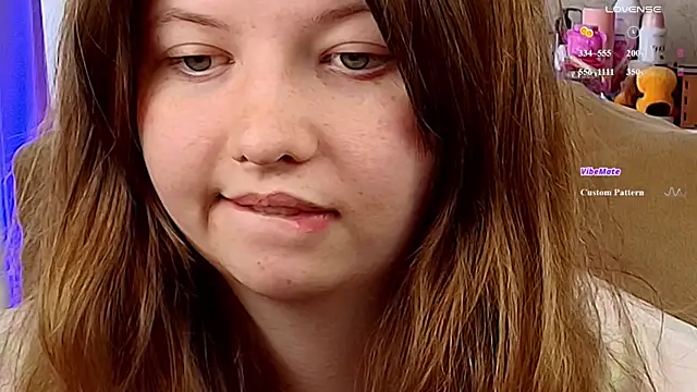 Snapshot of Vivian_cutie chatting on May 9, 2026, 10:31 am Vivian cutie online show from May 9, 2026, 10:31 am