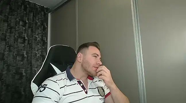 Thori92 online show from January 26, 2025, 6:06 pm