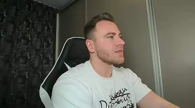 Thori92 online show from January 30, 2025, 5:17 pm