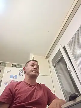 Snapshot of Ivanekkral chatting on June 14, 2026, 8:44 pm Ivanekkral online show from June 14, 2026, 8:44 pm