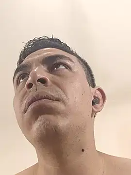 jeancarloscum12 online show from September 22, 2025, 5:26 pm