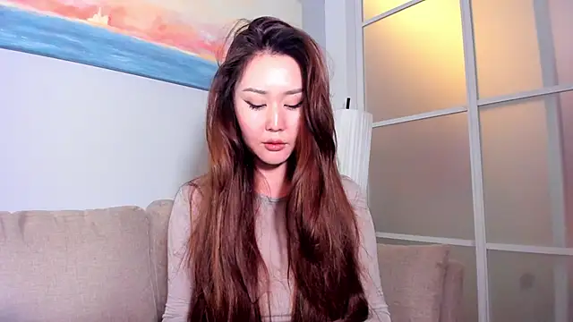 lucky liss  online show from April 26, 2026, 5:05 am